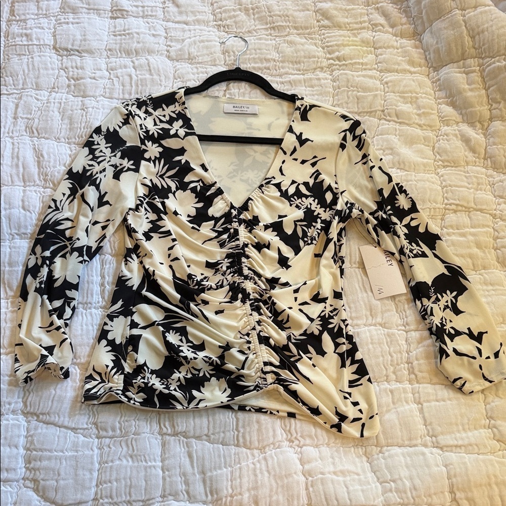 Bailey 44 Black & White Floral Ruched V-Neck Long Sleeve Top